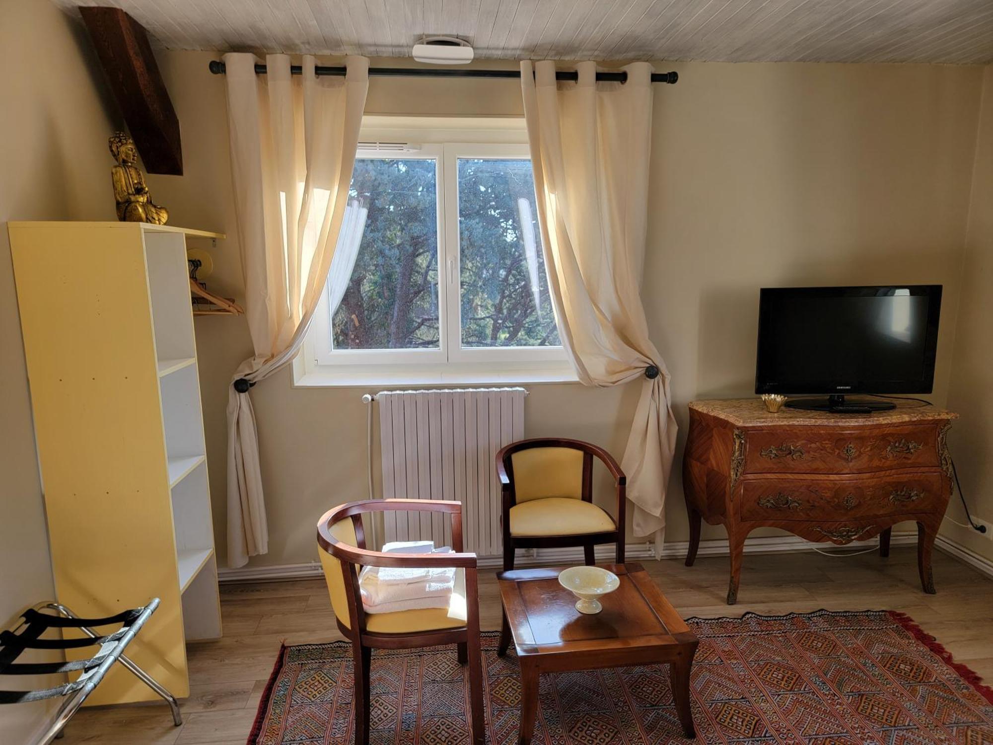Hotel Domaine Bassy à Saint-Gengoux-de-Scissé Extérieur photo