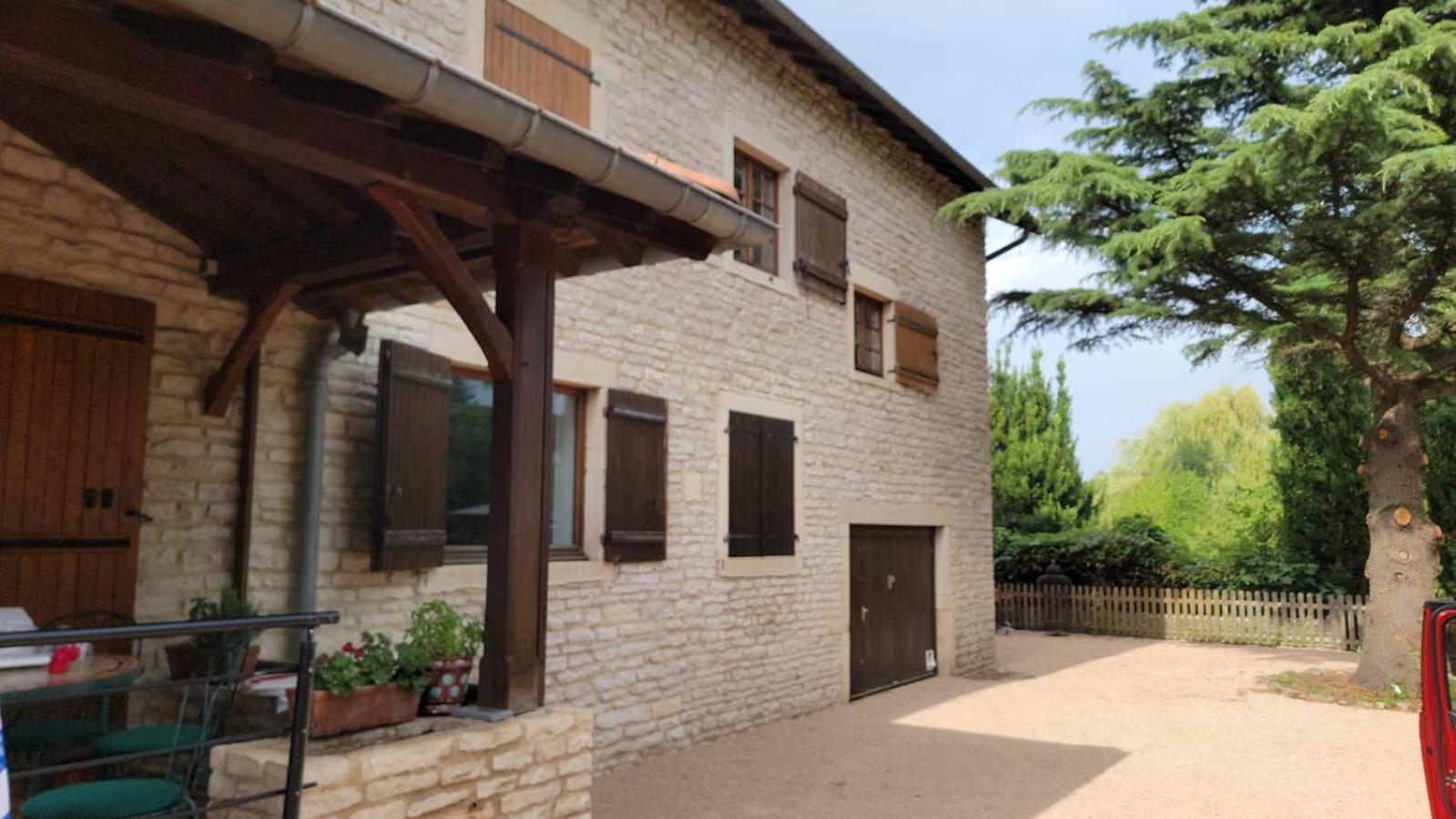 Hotel Domaine Bassy à Saint-Gengoux-de-Scissé Extérieur photo